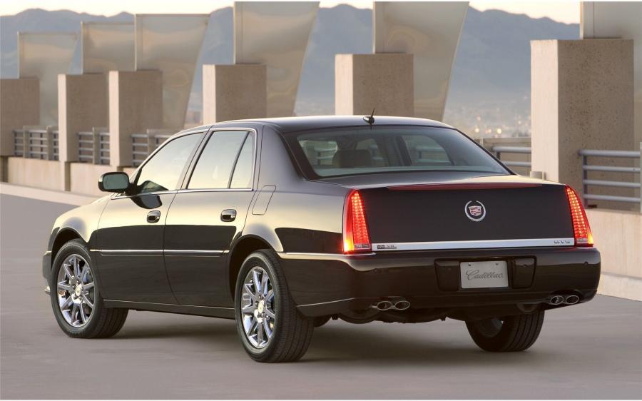  Cadillac DTS 2009 года  (фото 4 из 5)